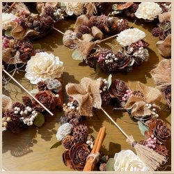 ソーラダリアと木の実のリース写真