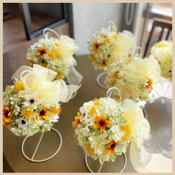 春のボールアレンジの写真